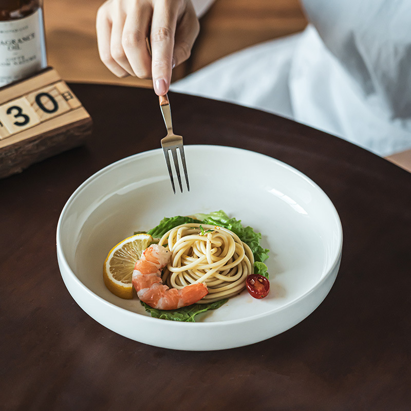 Platos de cerámica de color sólido minimalistas, platos de platos redondos de estilo retro, platos prácticos de ensalada de pasta de comida occidental