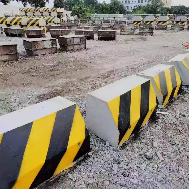 浙江绍兴水泥隔离墩厂家 混凝土隔离墩 水泥防撞墩小区水泥墩