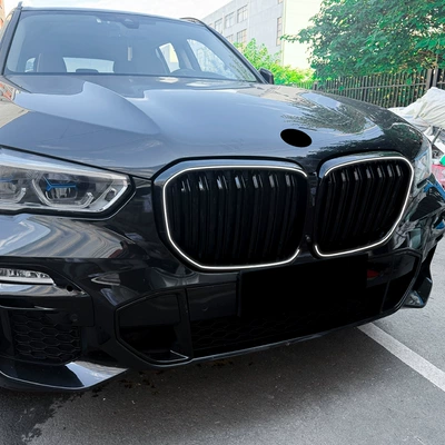 LED illuminated front grille – Zhongwang