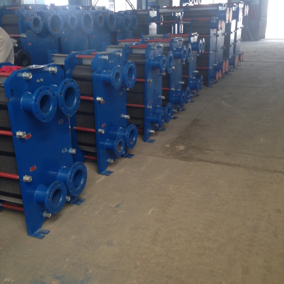 供应低价供应山东长清BR012，BR高效板式换热器304不锈钢换热机组