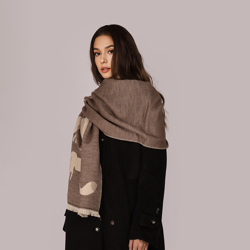 Otoño y invierno en Europa y América, moda de doble cara caliente bufandas de cachemira, bufandas de cachemira de aire acondicionado de mujer, bufandas de cachemira