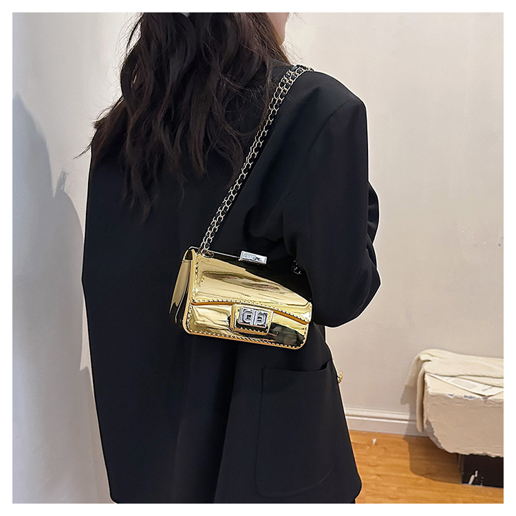 Ženska torba za rame, mala četvrtasta torba s lancem_voghion.com