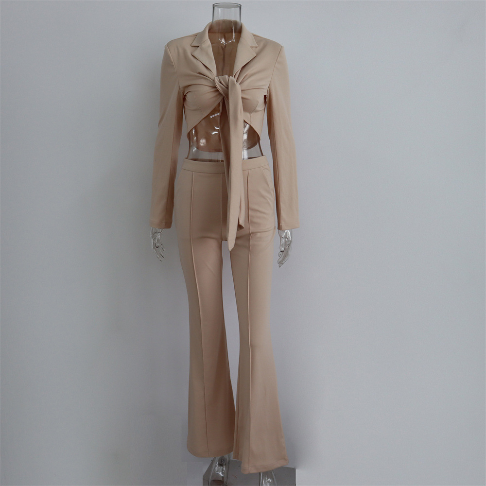 GraceChic – Europäischer und amerikanischer, sexy Schnürblazer mit langen Ärmeln, gepolsterten Schultern und eng anliegender Schlaghose – Frühjahr/Sommer 2024 (Neu)_voghion.com