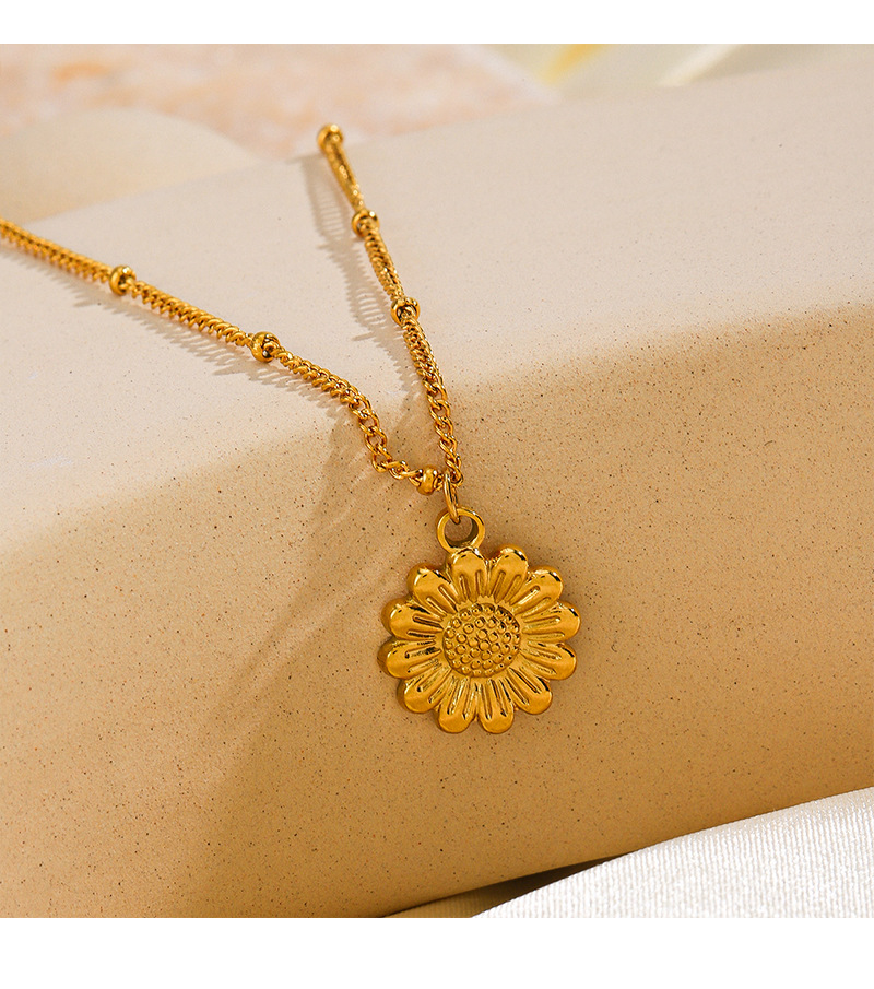 304 Stainless Steel 18K Gold Plated Lady Plating Flower Pendant Necklace display picture 3