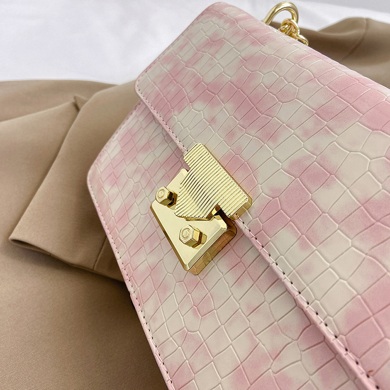 European and American 2023 new small square bag for women, high-end fashion and leisure, new portable one-shoulder cross-body three-dimensional square_voghion.com