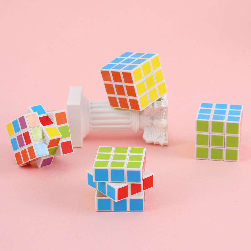 Protección del medio ambiente, descompresión transfronteriza, rotación de rompecabezas de 3cm, juguetes pequeños 3D, geometría tridimensional, dos, tres y cuatro órdenes, cubo de Rubik al por mayor