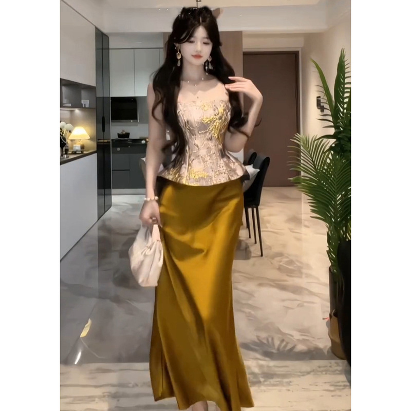 新中式国风套装感巨好看立体雕花外套背心半身裙三件套秋|undefined