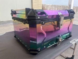 Fabricante de inventario claro Caja trasera de titanio 45L / 65L / 80L galvanizado espejo de motocicleta Caja trasera de aleación de aluminio