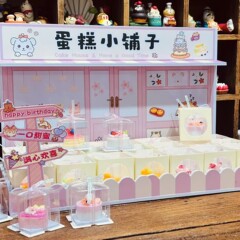集麦社のケーキの小さい店はケーキの小さい置物の樹脂の果物のケーキを食べて遊ぶことができます。