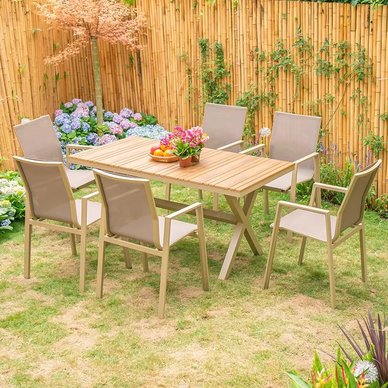 Mesa y silla de patio al aire libre, madera plástica, casa nórdica, patio al aire libre, jardín al aire libre, balcón, combinación de terraza de ocio