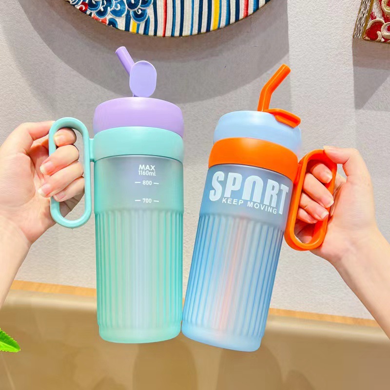 Xinbeidi nueva taza de plástico doble taza de bebidas de hielo recubierto mate portátil al aire libre para estudiantes taza de agua potable directa