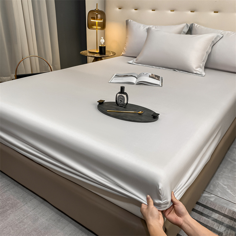 Cool Sensación de la cama de seda de hielo de una sola pieza para dormir desnudo de verano Cubierta de colchón de tres piezas Cubierta de la cama con todo incluido