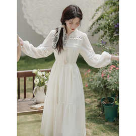 2025秋新款民族风好看白色裙子收腰波西米亚超长袖连衣裙女