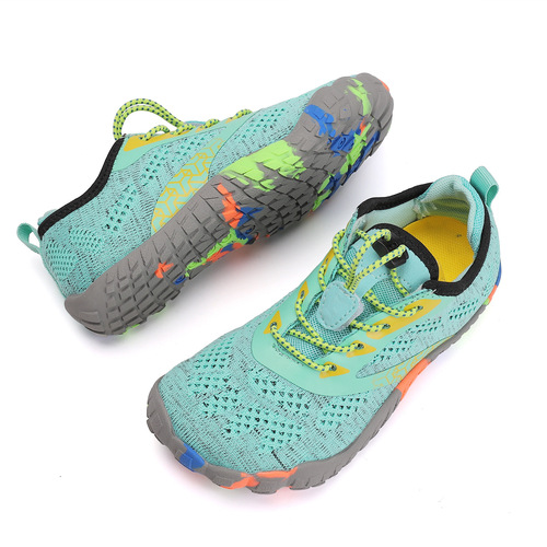 Summer children's beach shoes, low-cut flyknit swim shoes, fitness and running shoes, wading and stream-traversing shoes—wholesale