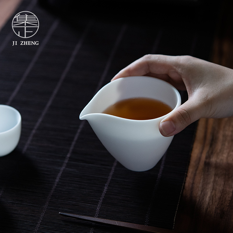 Unglazed White Porcelain Tea Dispenser,Household Kung Fu Tea Set,Even-cup Tea Sea Customization