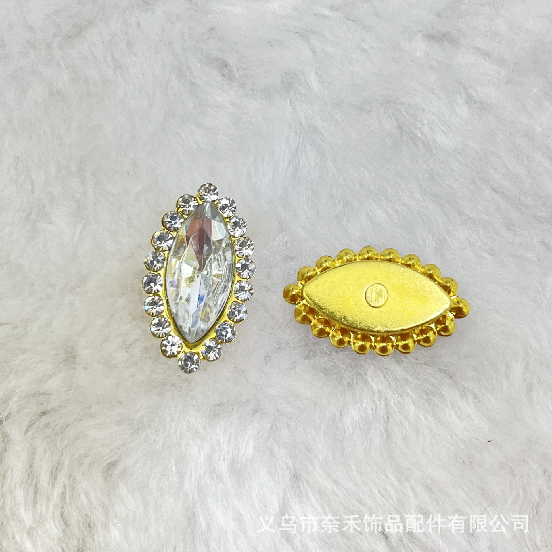 Incoloro y transparente