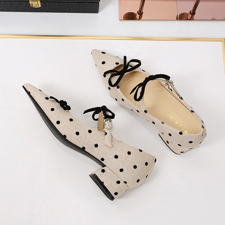 8688-1 French sweet polka dot bow low heeled shoes with a straight buckle and pointed toe, shallow mouth, thick heel, fashionable single shoe for women