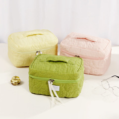 2024 summer high-looking candy-colored flower portable cosmetic bag cute storage bag travel portable women's bag factory