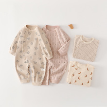 婴儿新生儿秋春冬季打底舒绒纯棉加厚无骨连体衣春秋长袖爬服哈衣