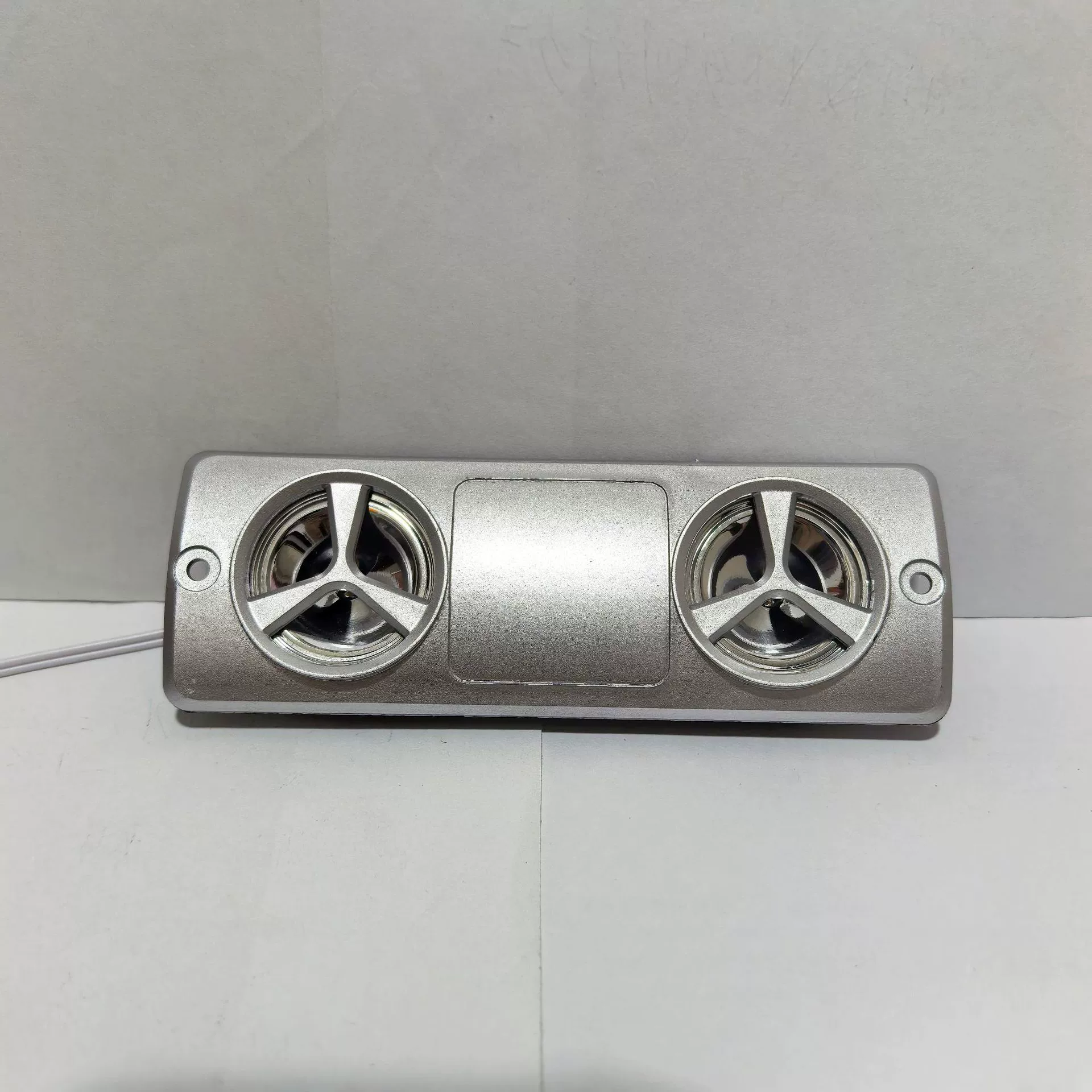 4inch высокочастотный пьезоэлектрический твитер с длинной полосой и сабвуфером 4inch с аксессуарами для сабвуфера, один оригинальный и один поддельный твитер.