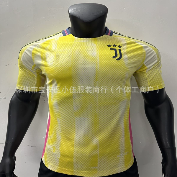 24-25 Juventus away (player version)