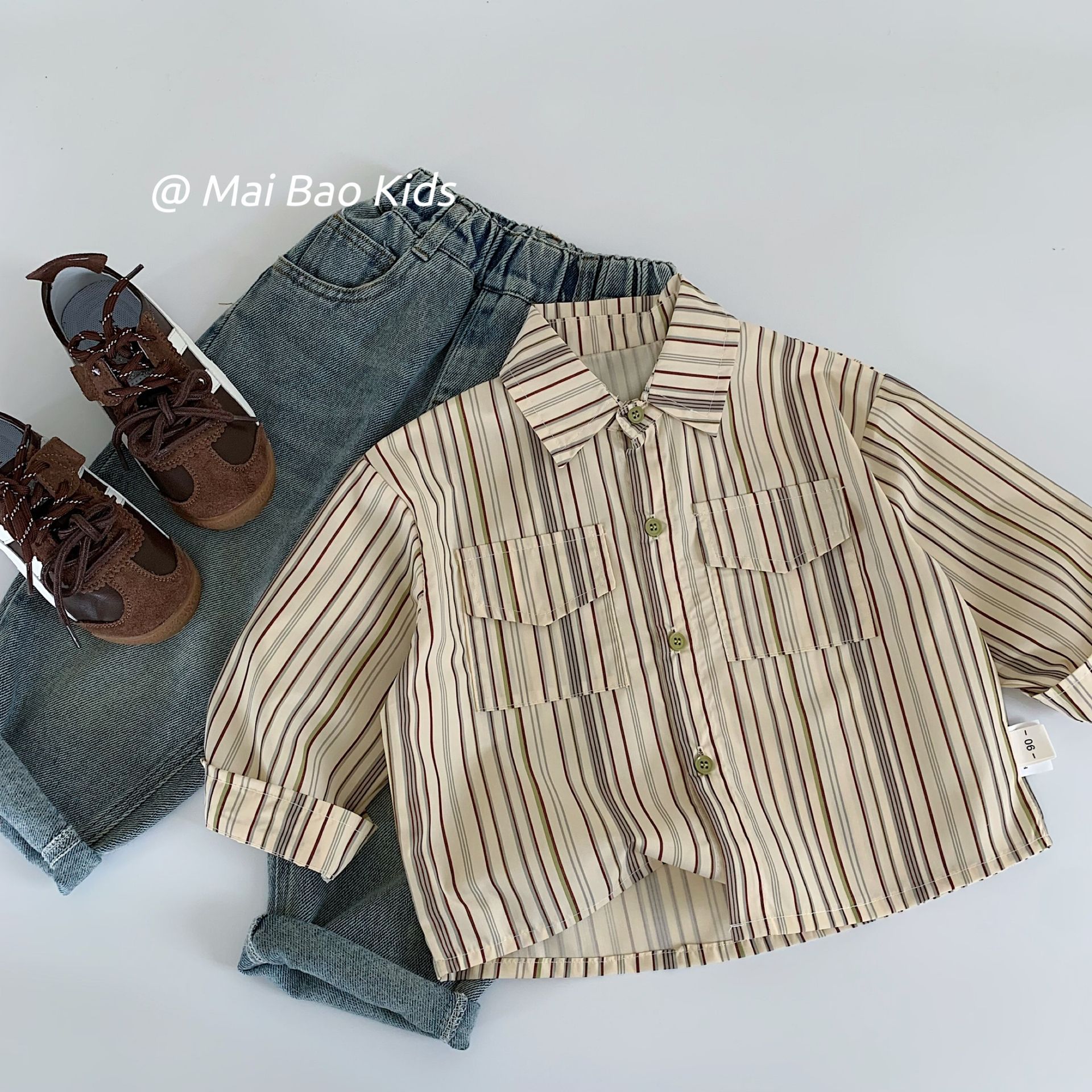 Camisa para niños Maibao 2025 primavera nueva versión coreana de la camisa hermosa a rayas para niños tops de primavera y otoño para niños