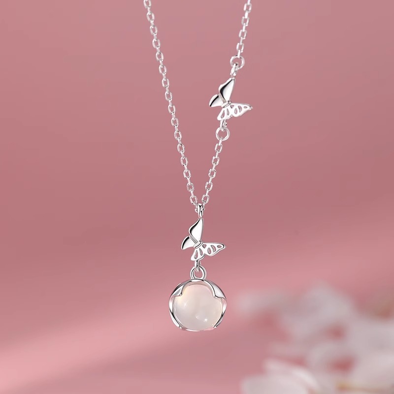 Diqi スターリングシルバー 999 ライト高級ニッチ バタフライ ホワイト カルセドニー ネックレス レディース フォレスト スタイル ハイエンド スターリング シルバー 鎖骨チェーン 多用途|undefined