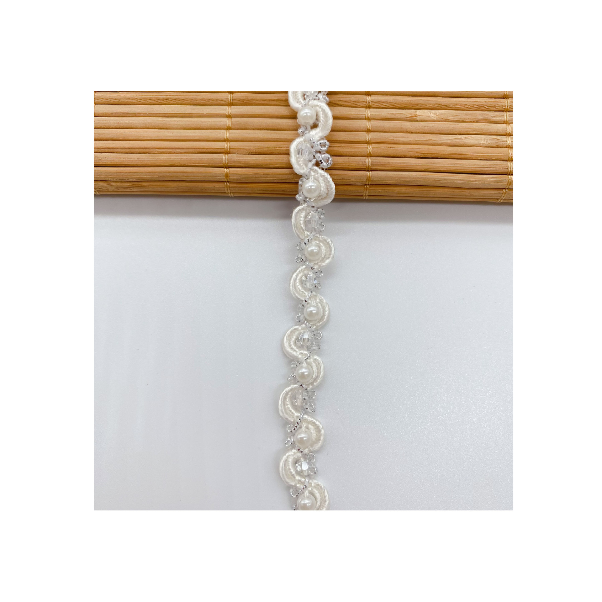 Fabricantes de encaje de cuentas al por mayor ropa de código de barras pequeño accesorios de puño de cinturón accesorios de encaje de decoración de boda de bricolaje