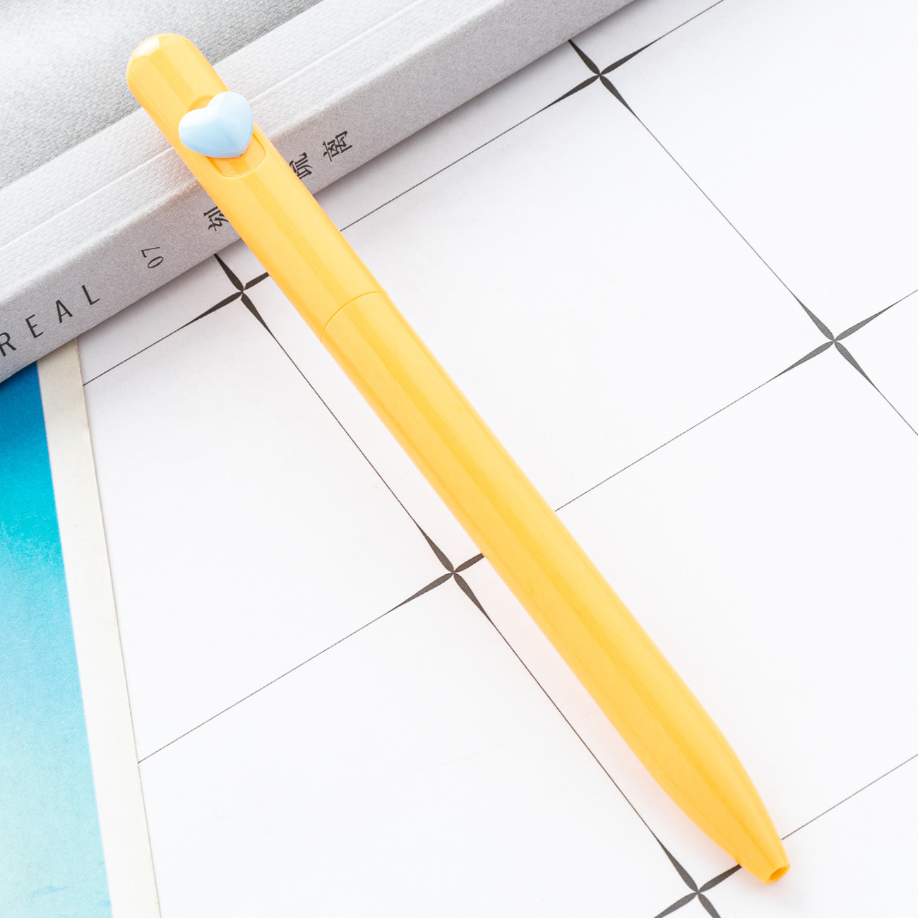 Bolígrafo de plástico Love, logotipo imprimible, regalo promocional, bolígrafo publicitario, color macarons, bolígrafo giratorio Love