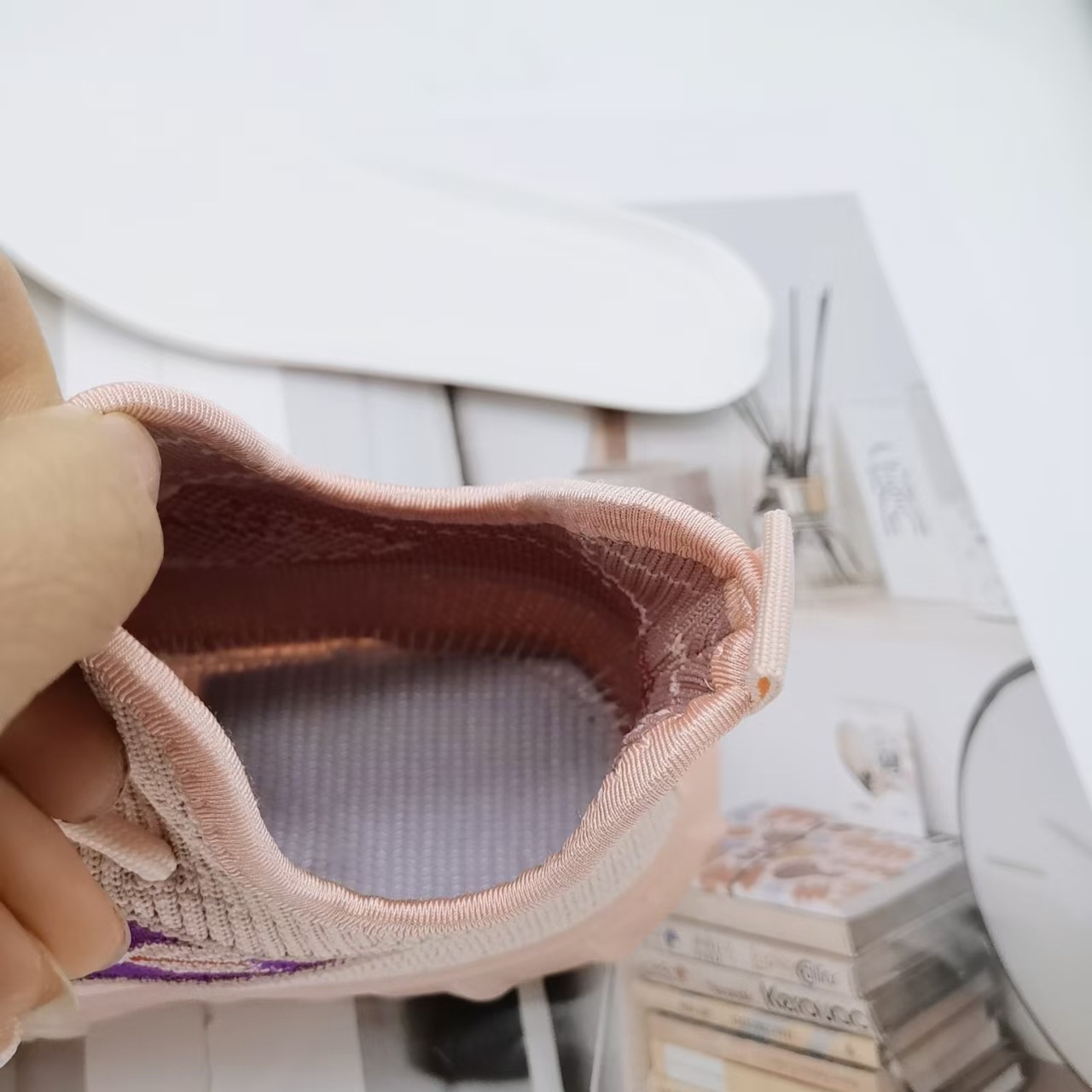 Zapatos de coco de primavera y otoño para niños y niñas zapatos deportivos de tela voladora zapatos de carrera con un diseño de suela suave transpirable y ligero