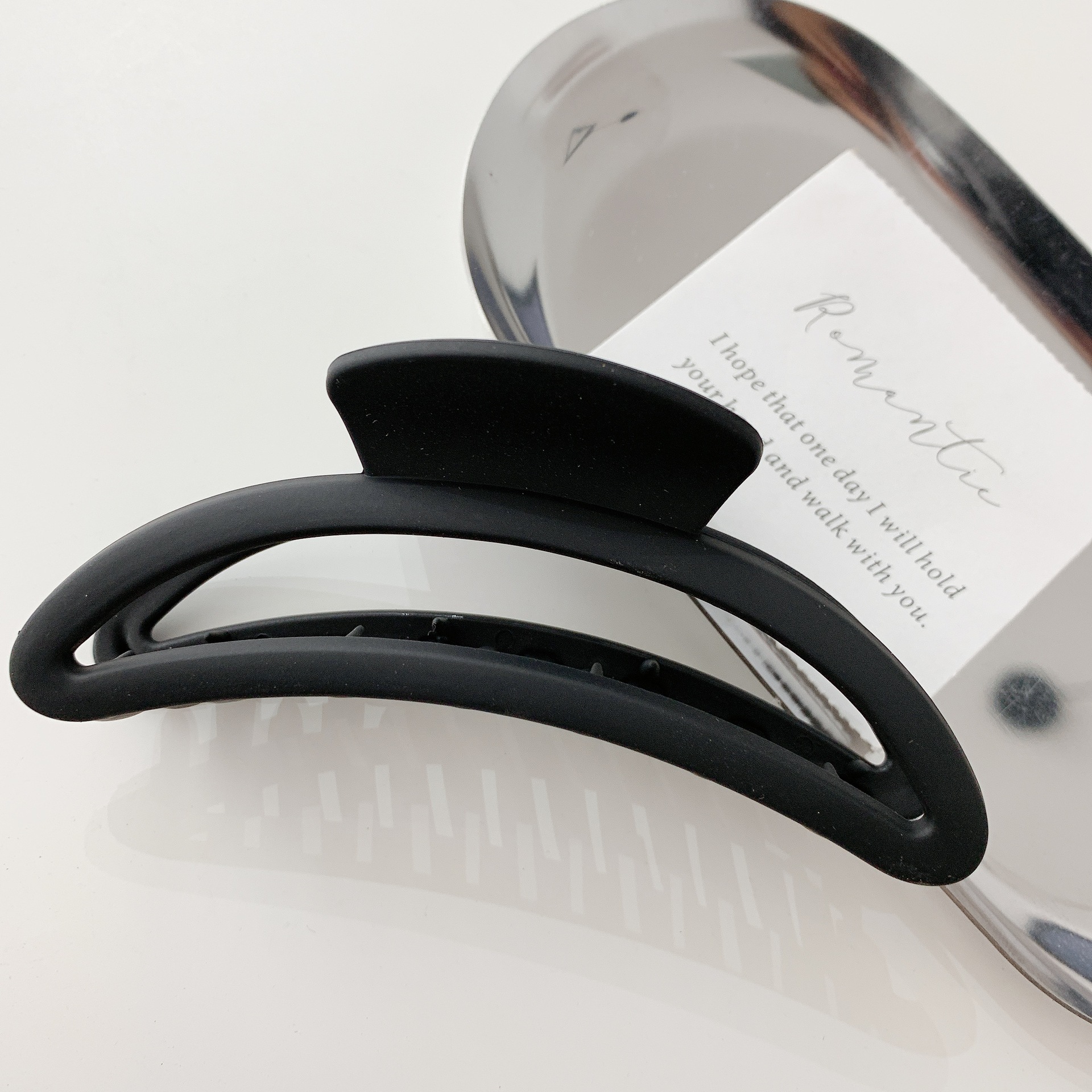 Clip de pelo negro pequeño clip de pelo femenino tocado Cabeza trasera horquilla alta Cola de Caballo horquilla fija clip de tiburón grande al por mayor