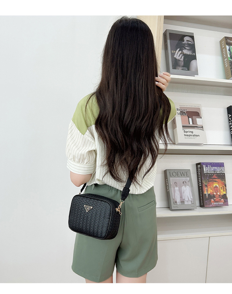 Women's Gender Basic, Classic Style Style Square Shape Women's Pu Leather Solid Color Basic Classic Style Square Lock Clasp Crossbody Bag Square Bag