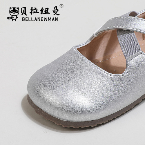Children's cross-small leather shoes in spring and autumn new children's velcro single-layer shoes for girls with soft soled and multiminoccasin-bean shoes