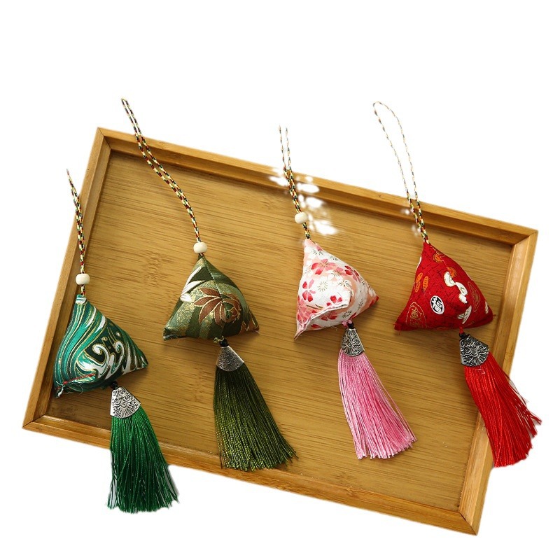 Festival del Bote del Dragón Albóndigas de arroz de colores Colgante de bolsitas de ajenjo Nuevo bolso de la suerte chino Paquete de material de bricolaje hecho a mano Colgante de ramo de ajenjo