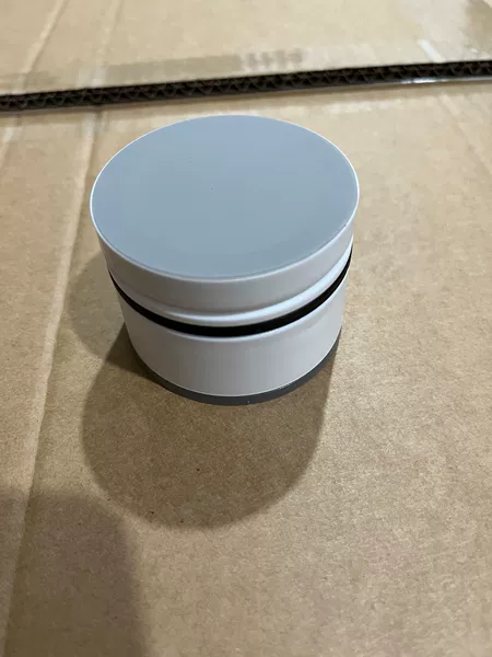 Vacuum suction cup magnetic stretch white