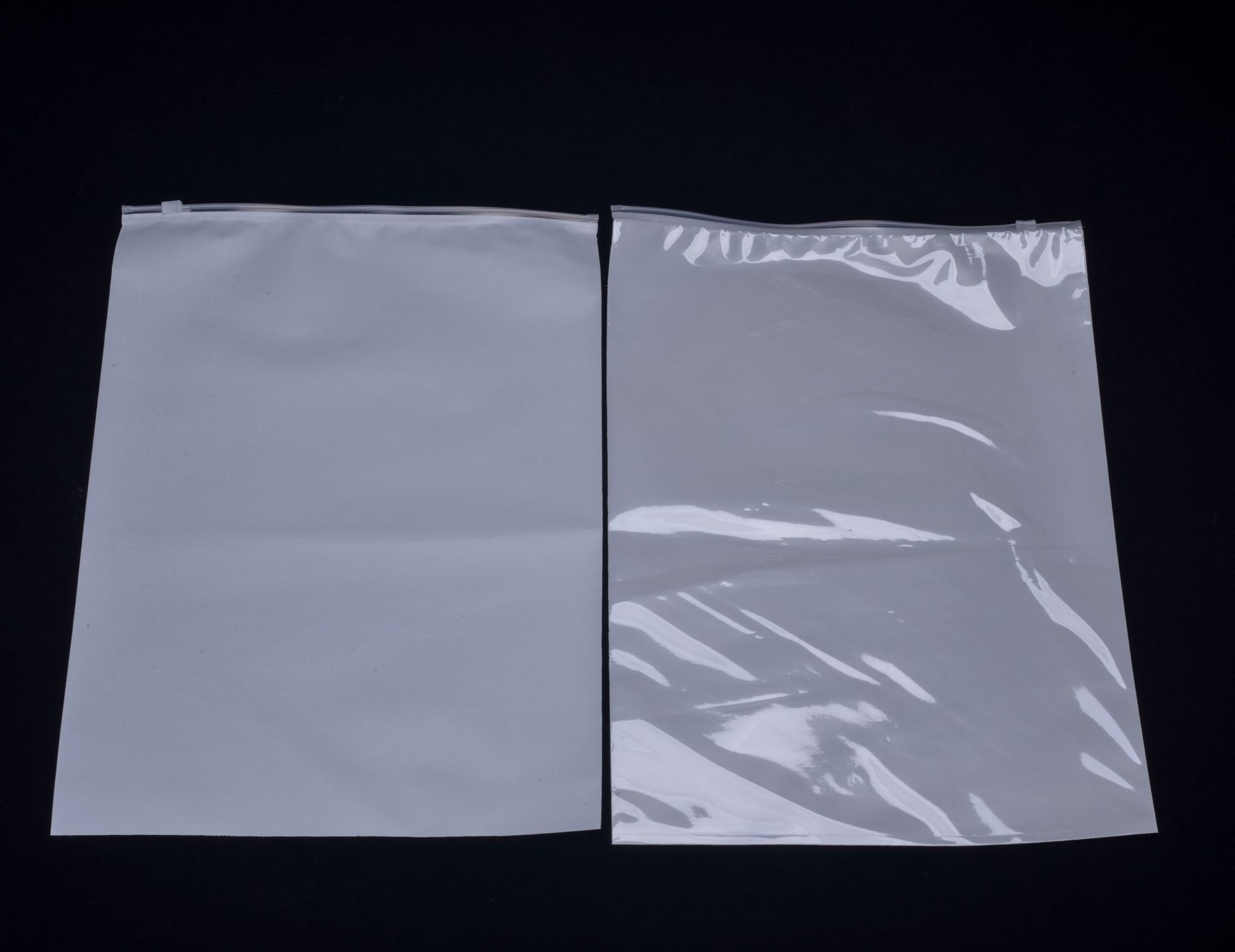 Bolsas con cierre transparentes y esmeriladas en existencia para camisas, bolsas autoadhesivas esmeriladas para toallas, bolsas para embalaje de ropa.