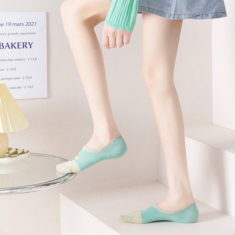 Calcetines de moda de estilo coreano calcetines de tobillo de dibujos animados invisibles para hombres y mujeres Calcetines de moda de estilo coreano