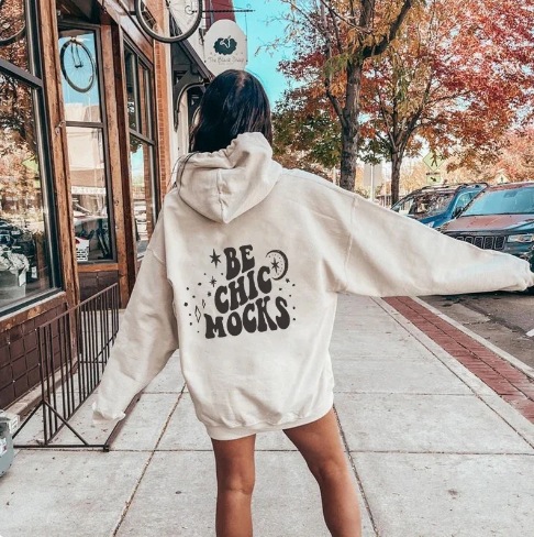 Felpa in pile da donna 2024 con stampa slogan, tasca a marsupio, coulisse e stampa con cappuccio_voghion.com