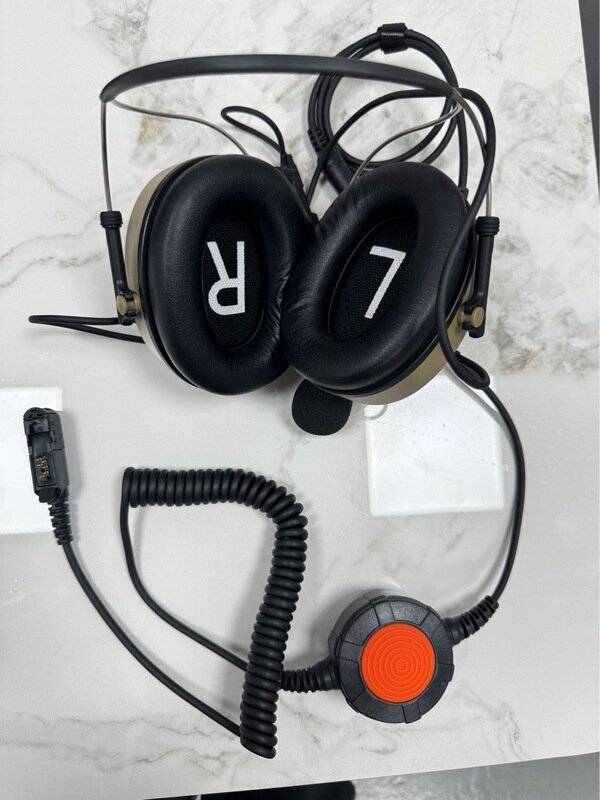 Racing car pilot site anti-noise high anti-noise helmet heavy noise reduction headset walkie-talkie headset