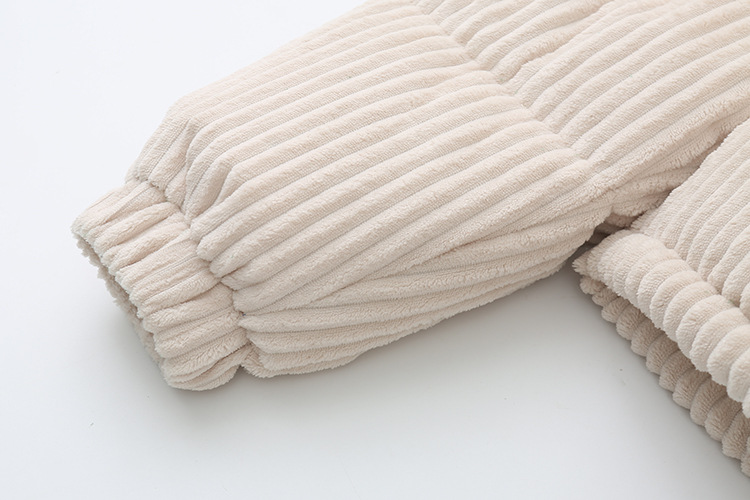 Giacca corta e larga in cotone caldo alla moda autunno e inverno 2024 in velluto a coste F823129_voghion.com