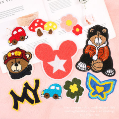 Embroidered patch with cute cartoon bear and car design, for towels and clothing decoration