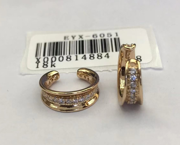 Joyas Xuping estilo simple temperamento pequeño orejas colgantes de orejas personalidad nicho viento sin agujeros de orejas se puede usar orejas al por mayor