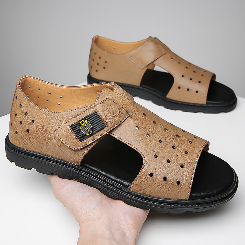 대외 무역 남성 가죽 샌들 2024 새로운 미끄럼 방지 비즈니스 캐주얼 한국 청소년 운전 신발 헤어 세대