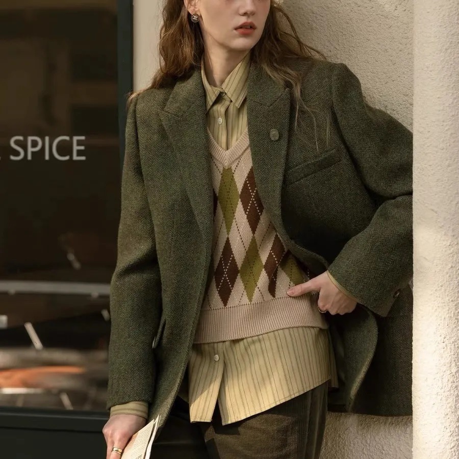 2025 Winter New Korean Style Retro Herringbone Green Sheep Wool Coat for Women, Unique Thick Woolen Blazer for Women