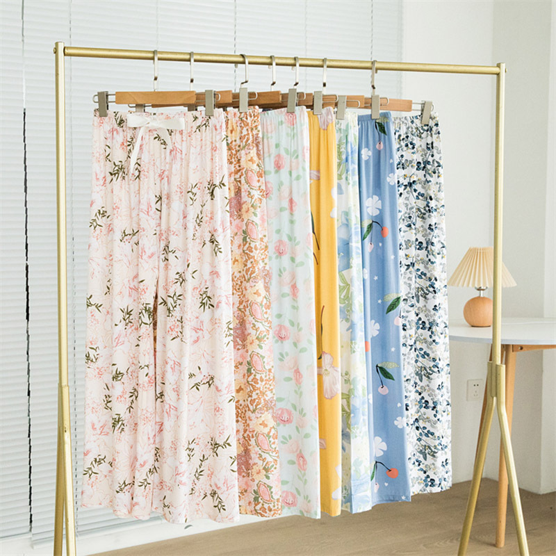 면 실크 잠옷 여성 바지 여름 새로운 느슨한 모기 방지 바지 만화 인쇄는 집 넓은 다리 바지 외부에 착용 가능