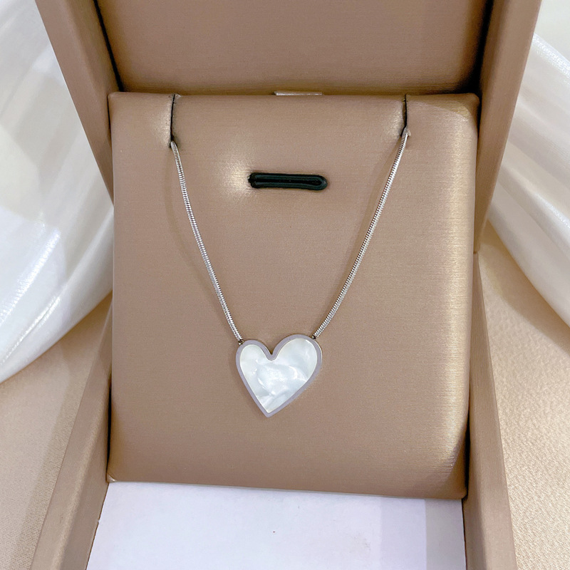 Fashion Heart Shape Titanium Steel Plating Pendant Necklace 1 Piece