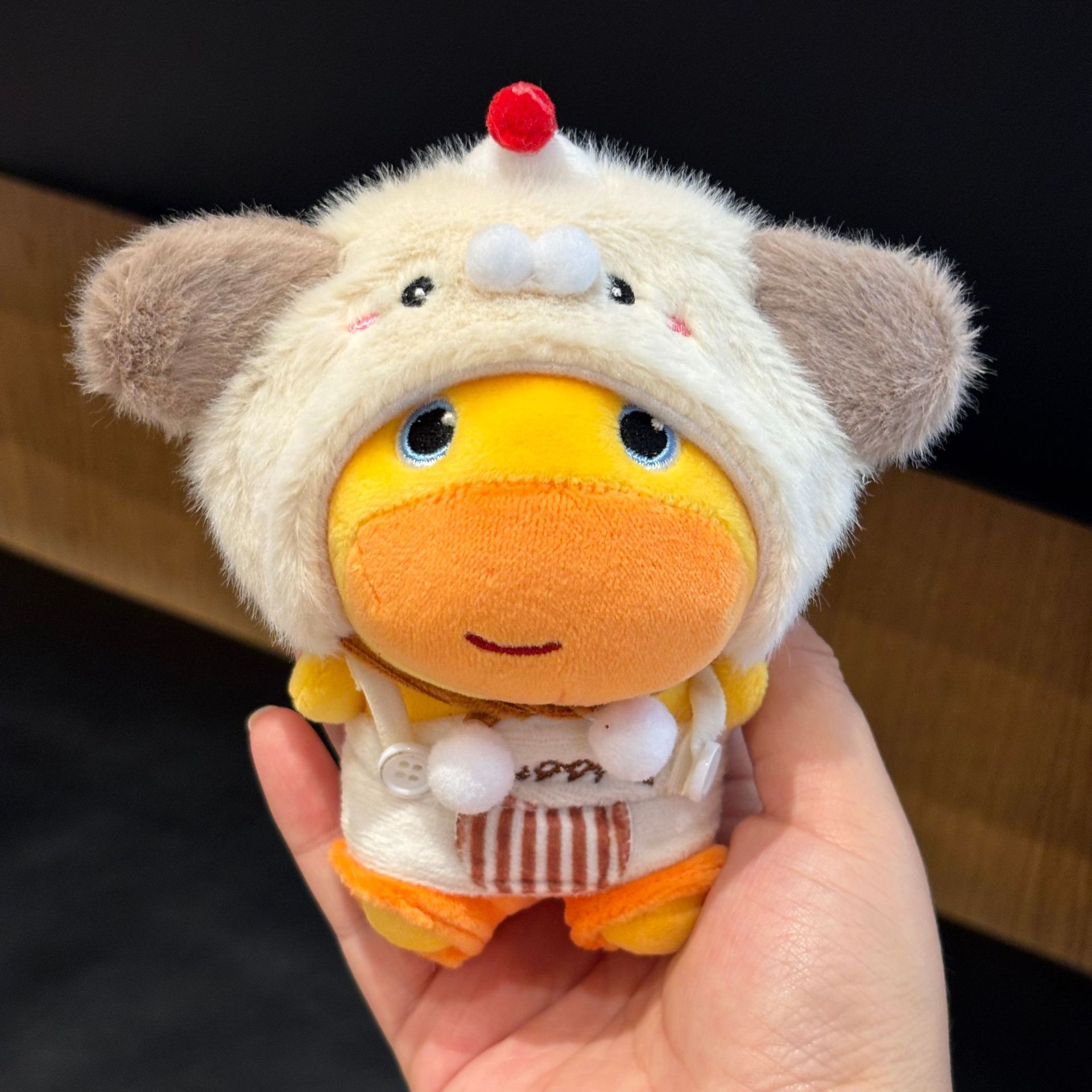 Sitting posture + afternoon tea set