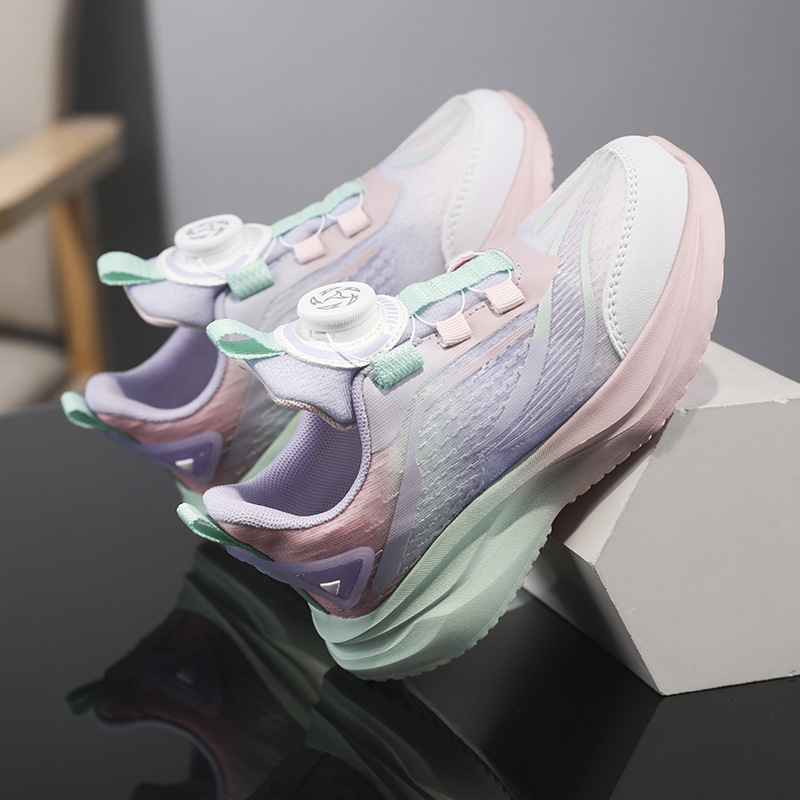 Zapatillas transpirables de malla para niños Zapatillas de baloncesto con hebilla giratoria 2025 Primavera y otoño Zapatillas para correr para niñas ligeras para niños grandes