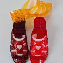 2025夏季pvc水晶女拖浴室按摩拖鞋透明珠水晶按摩拖鞋凉拖批发