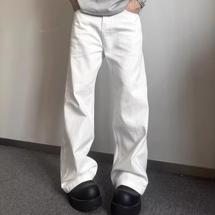 White Curved Hem Jeans for Men, American Vibe, High Street Casual Cleanfit Pants, Stylish Straight-Leg Flared Long Pants White Curved Hem Jeans for Men, American Vibe, High Street Casual Cleanfit Pants, Stylish Straight-Leg Flared Long Pants